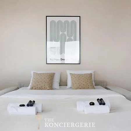 Cozy Haven In The Heart Of Buttes-chaumont *